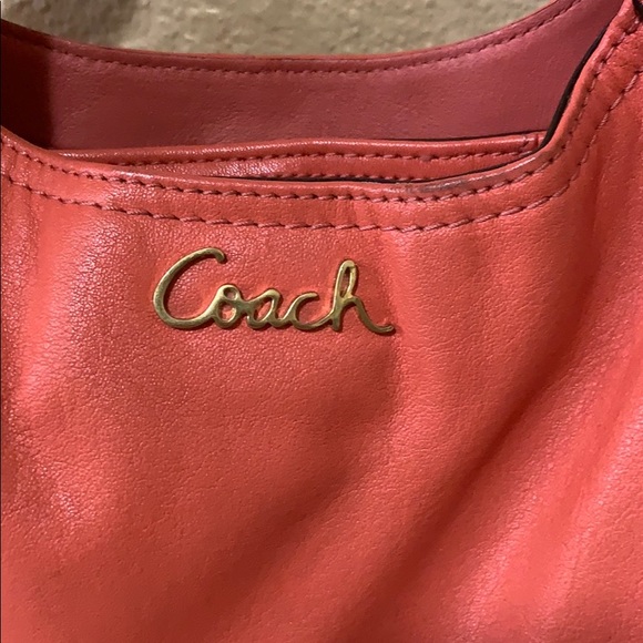 Leather coach purse. Good condition - Picture 2 of 4